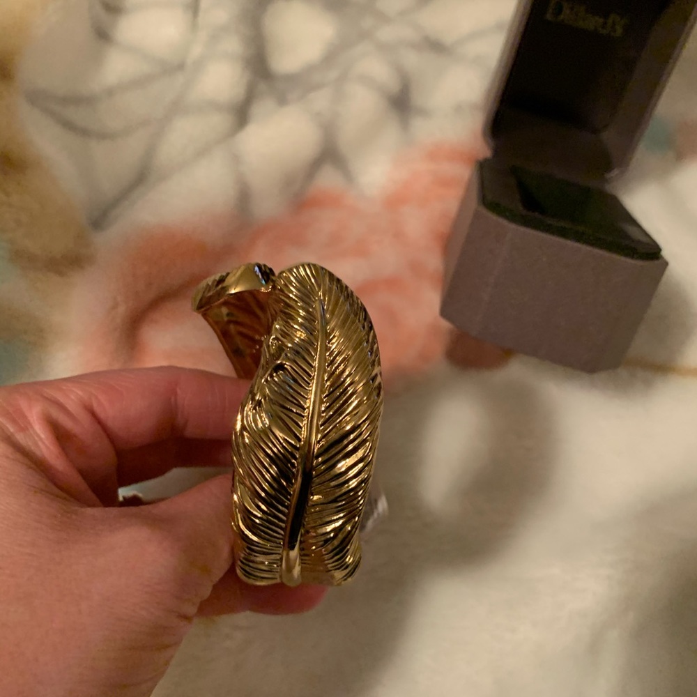 Gold feather bracelet